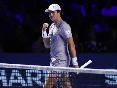 2025-10-26T145519Z_1032356855_UP1ELAQ15G6HU_RTRMADP_3_TENNIS-BASEL