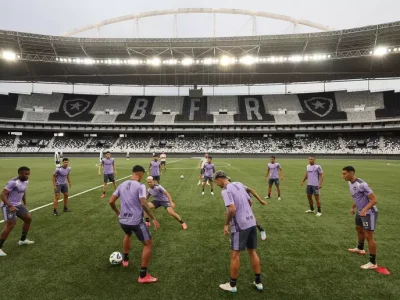 FOTO-02 BOTAFOGO TREINO- CREDITO-VICTOR SILVA-BOTAFOGO