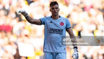 RIO DE JANEIRO, BRAZIL - MARCH 17: Leo Jardim, goalkeeper of Vasco gestures during the semifinal between Vasco and Nova Iguacu as part of Campeonato Carioca at Maracana Stadium on March 17, 2024 in Rio de Janeiro, Brazil. (Photo by Ruano Carneiro/Getty Images)