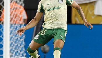 O jogador Murilo, da SE Palmeiras, em jogo contra a equipe do Inter Miami CF, durante partida válida pela fase de grupos, da Copa do Mundo de Clubes da FIFA, no Hard Rock Stadium. (Foto: Cesar Greco/Palmeiras/by Canon)